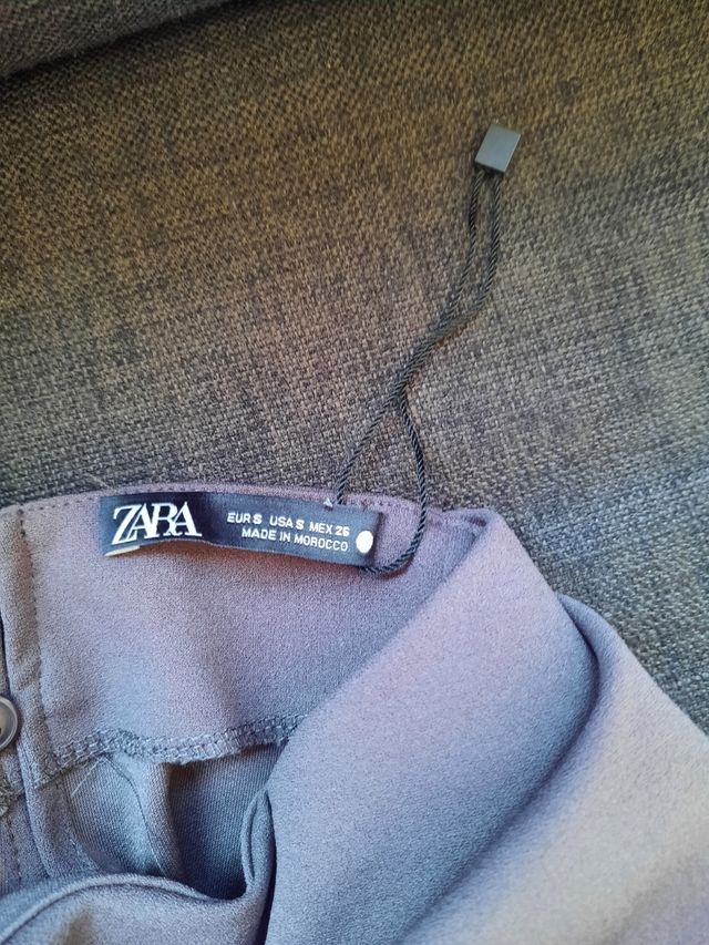 Vestido entallado de Zara