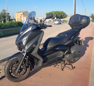 Yamaha XMAX 400 Iron Max