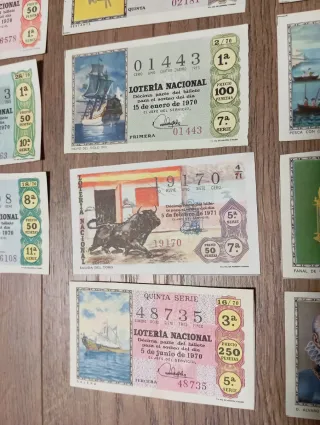 LOTE 30 Billetes antiguos Lotería Nacional