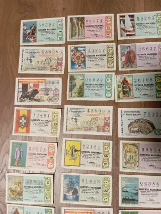 LOTE 30 Billetes antiguos Lotería Nacional