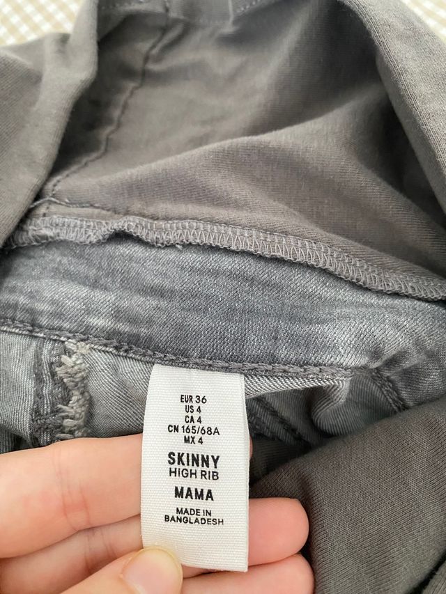 Vaquero gris premamá H&M