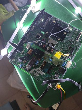 Despiece Smart TV Samsung UE32T4305AK