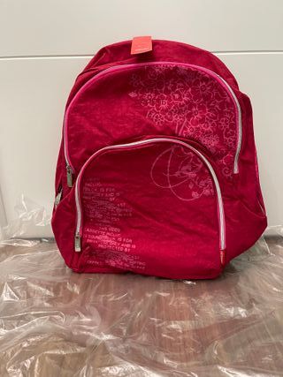 MOCHILA JUVENIL MUY CAPAZ