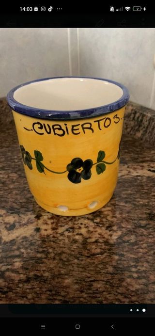 tarro para cubiertos