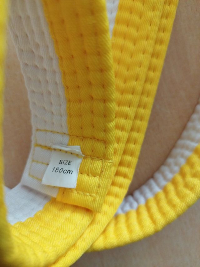 Cinturón amarillo blanco infantil 1.80cm, 3-5 años