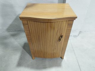 ANTIGUA MÁQUINA DE COSER ALFA CON MUEBLE