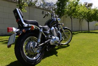 Suzuki Intruder 750 vs