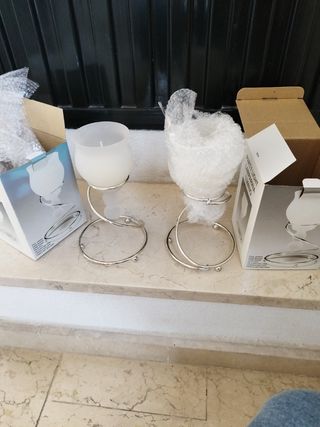 Candelabros de vela.