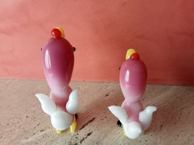 Pequeñas figuras de cristal