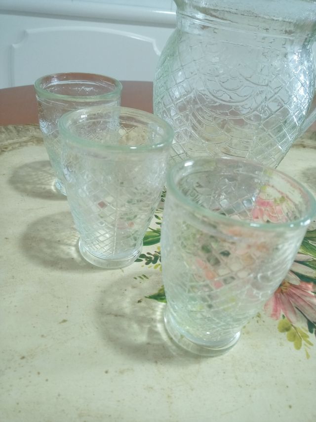 Jarra y vasos vintage