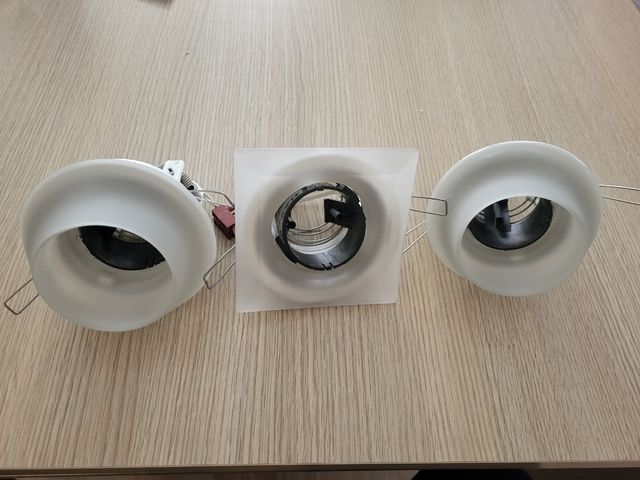 focos empotrable en cristal de diseño marca leucos