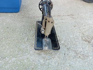 cabeza de máquina de coser antigua