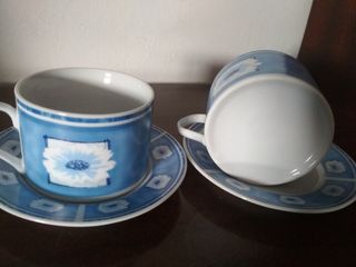 2 tazas y platos