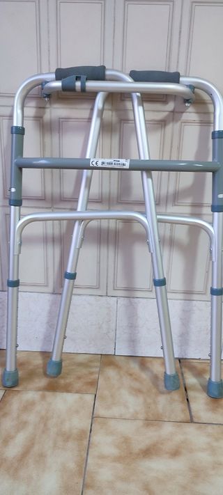 Andador plegable