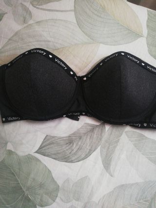 Sujetador palabra de honor.