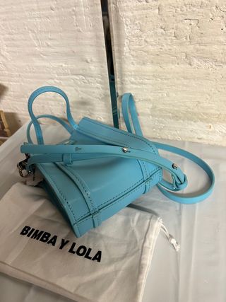 Bolso BIMBA Y LOLA PIEL AZUL NUEVO