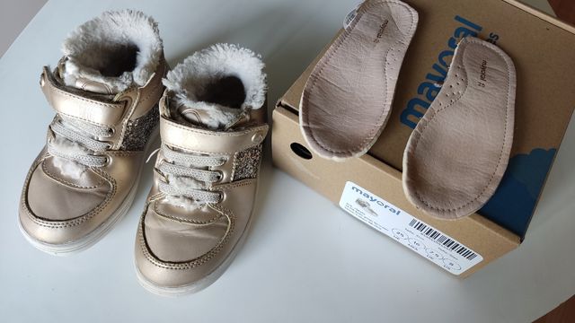botas talla 25. mayoral