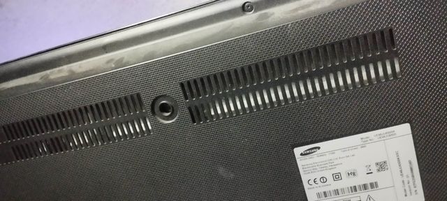 Piezas y peana. Samsung UE48JU6500K 48" 4K Smar TV