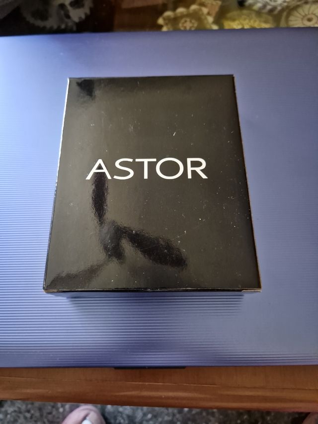 ESTUCHE MANICURA Y MAQUILLAJE DE VIAJE