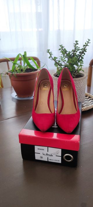 Zapato de tacón de la strada