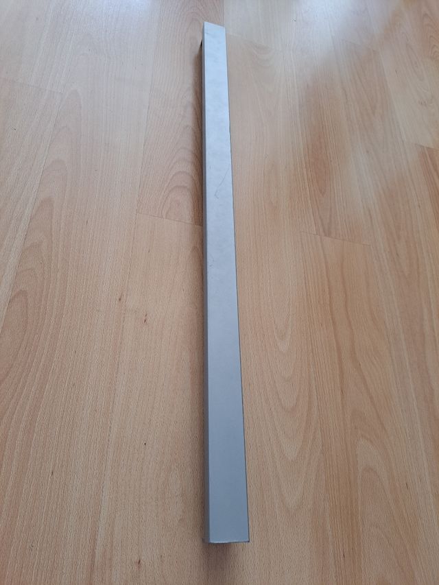 Barra sujeción mueble