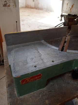 Máquina ingletadora