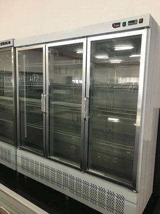 Armario 3 puertas de cristal