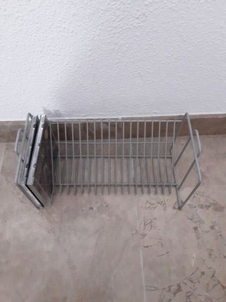 porta CD Ikea 20, pared sobremesa muy nuevo metal