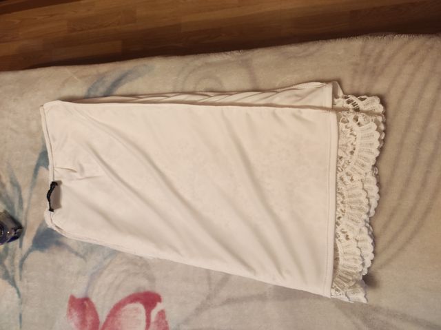 Falda de encaje blanco. Talla 48. Pilar Prieto