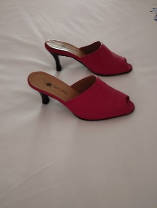Zuecos de tacón, rojo y negro 