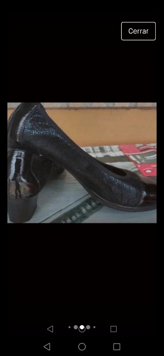 zapatos de piel de chica 