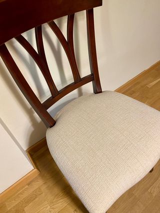 6 sillas salón tapizadas de salón caoba. Nuevas!