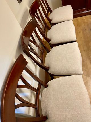 6 sillas salón tapizadas de salón caoba. Nuevas!