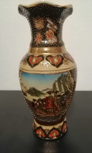 Trittico giapponese, Piatto, posacenere e vaso