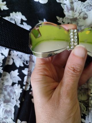 Vestido negro con flores grises de Sfera talla M