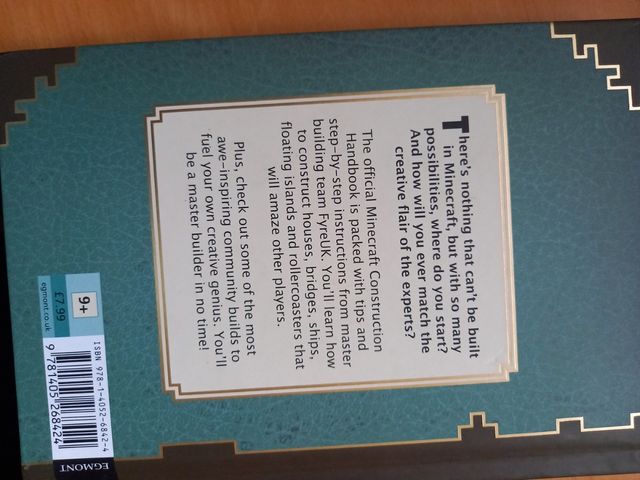 Minecraft Construcción book and Red Stones book