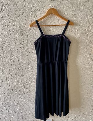 Nuevo vestido negro midi tirantes Vegaski M/L