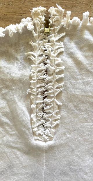 Top Maje de algodón blanco con frente calado