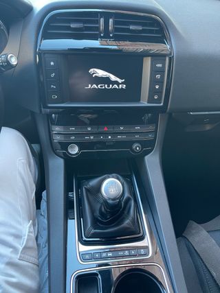 Jaguar F-Pace 2017