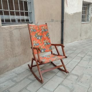 Mecedora en madera plegable vintage. Años 50