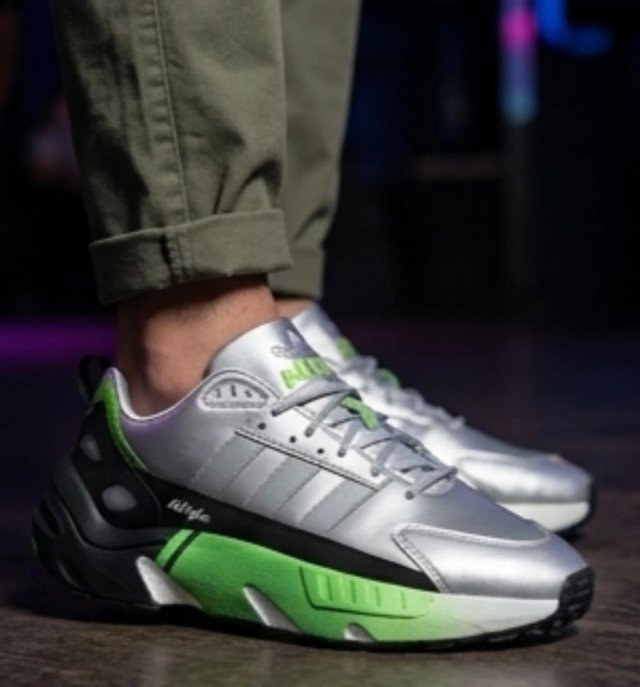 Zapatillas Adidas Kawasaki Ninja x ZX 22 Boost.