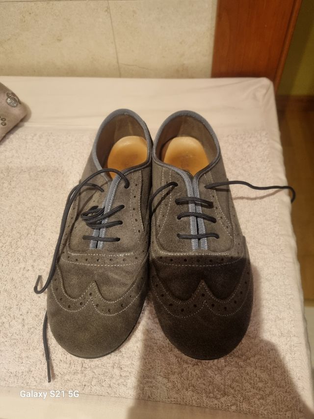 Scarpa Blucher da bambina in nabuk grigio, suola in gomma