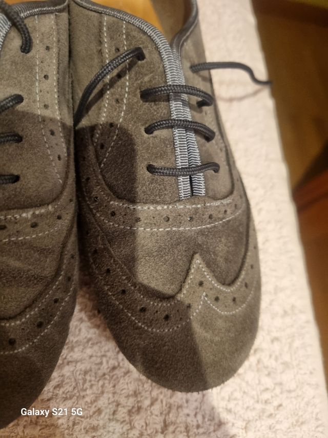 Scarpa Blucher da bambina in nabuk grigio, suola in gomma