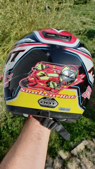 Casco de moto infantil 