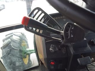 Tractor JOHN DEERE 6100.