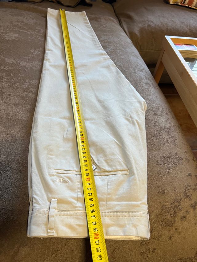 Pantalón Dockers color Hueso. Talla 30.