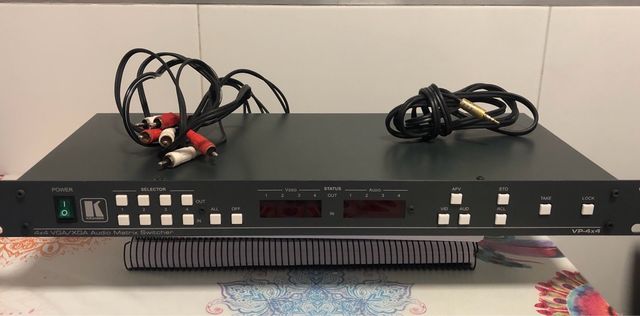 Conjunto Matriz KRAMER VP-4x4 VGA/XGA + accesorios