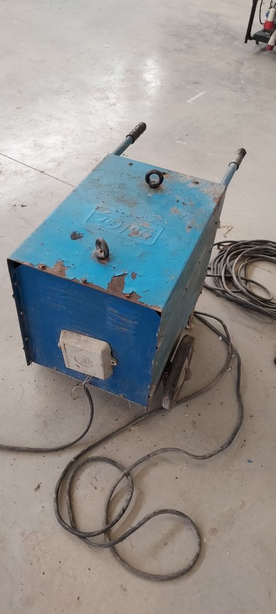 maquina de soldar 300A gar