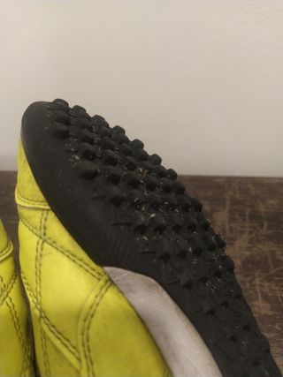 Botas kelme multitaco