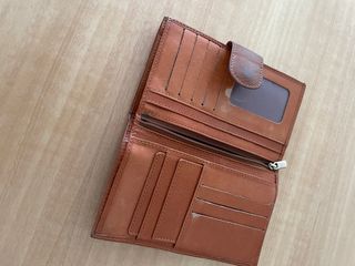 Monedero de piel